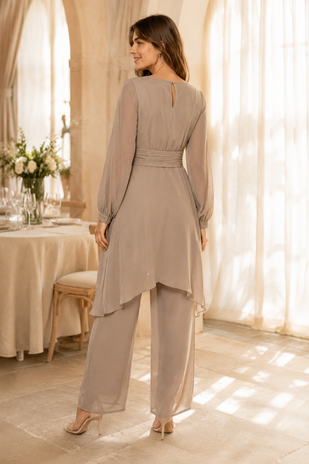 Pearl 42 tunic set back or construction