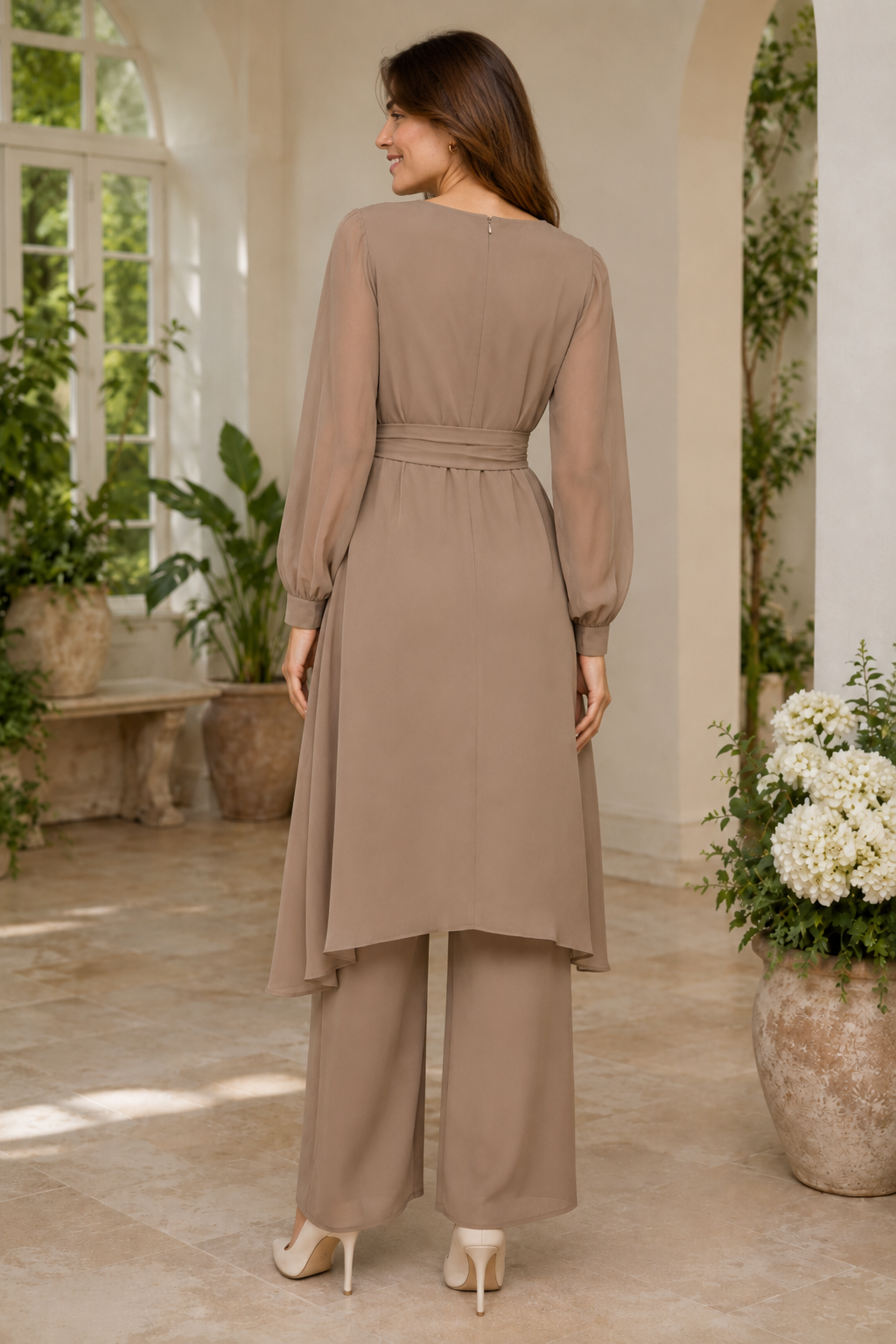 Pearl 52 tunic set back or construction